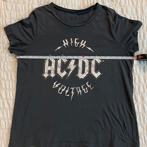🌟 Vintage AC/DC High Voltage Band Tee Distressed Rock Graphic T-Shirt – Large - Picture 5 of 6
